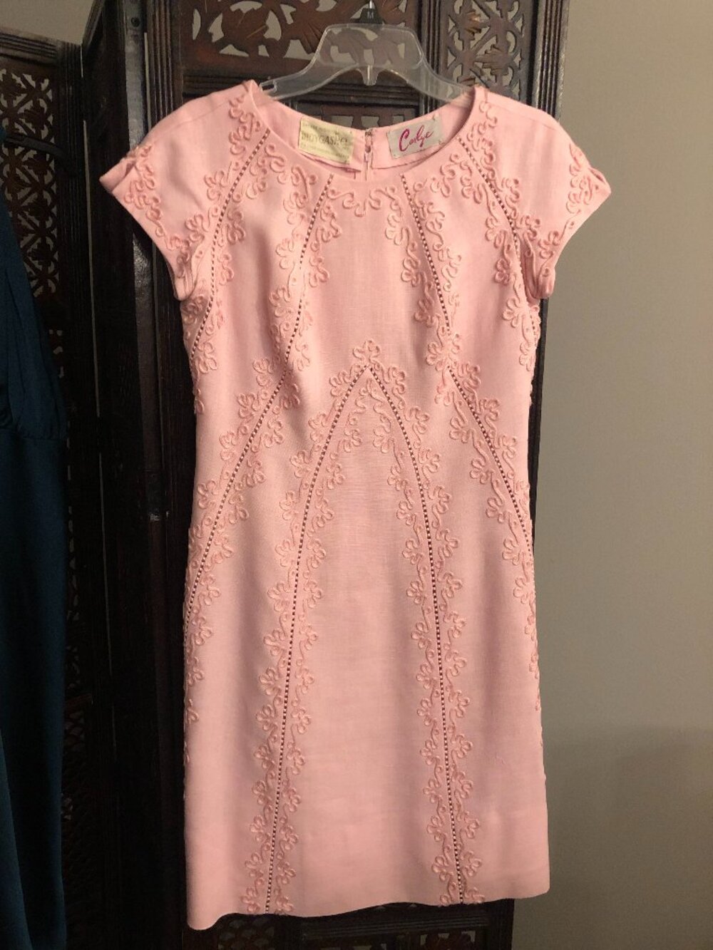 Vintage 1960s Carlye Pink Linen Sheath Dress